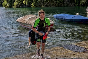 Scopri di più sull'articolo Tra nuoto e corsa: ecco a voi lo Swimrun.