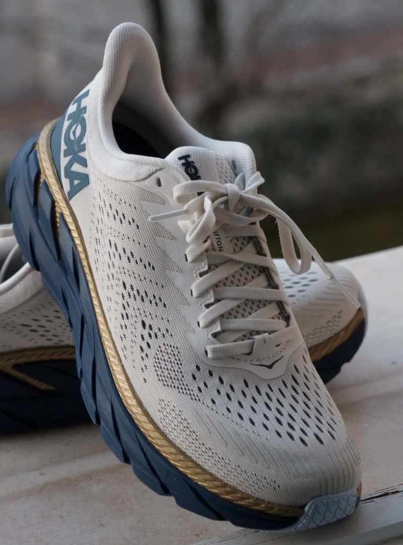 recensione hoka clifton 7
